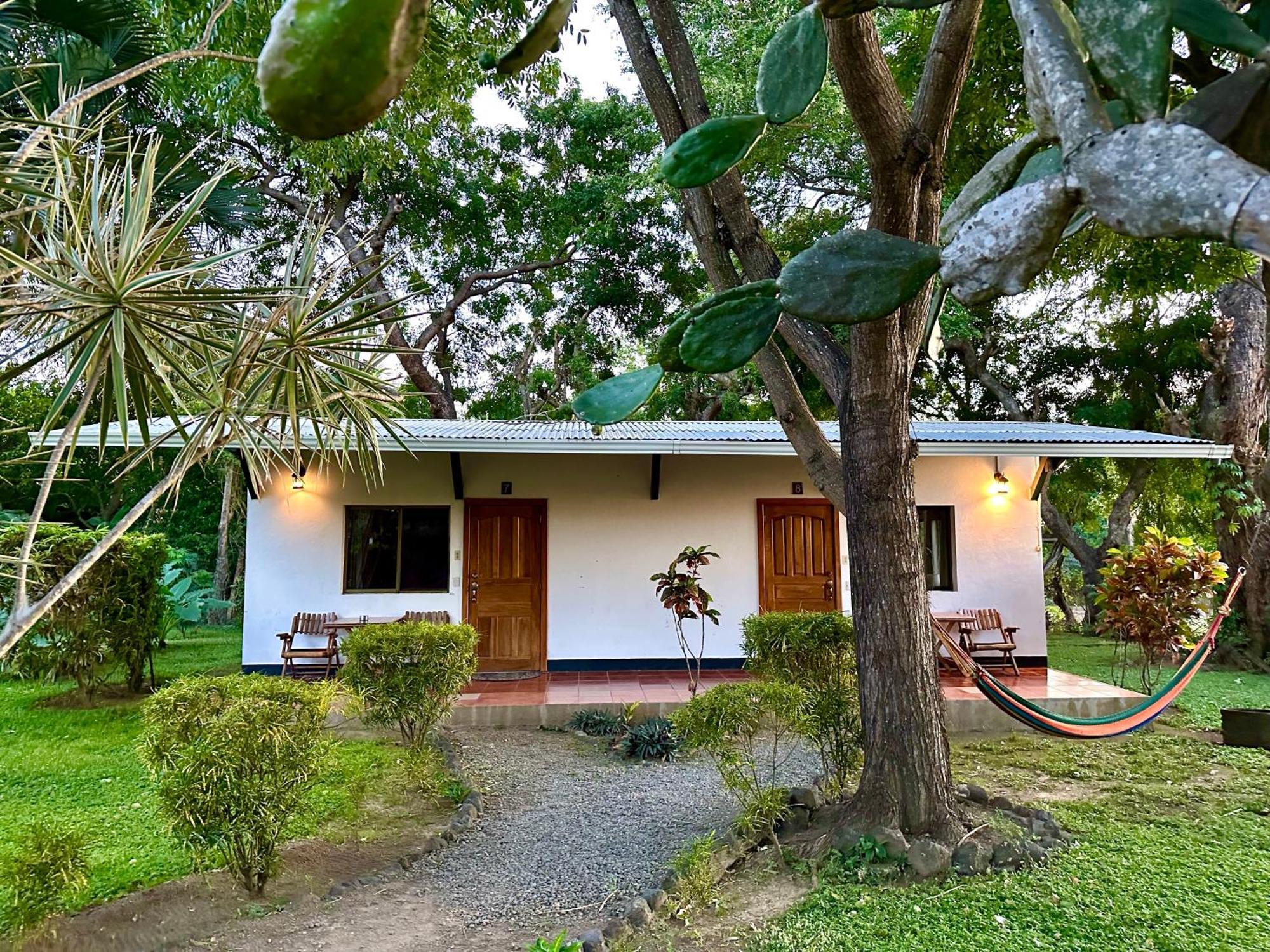 Hospedaje Soma Ometepe Hotel 莫约加尔帕 外观 照片